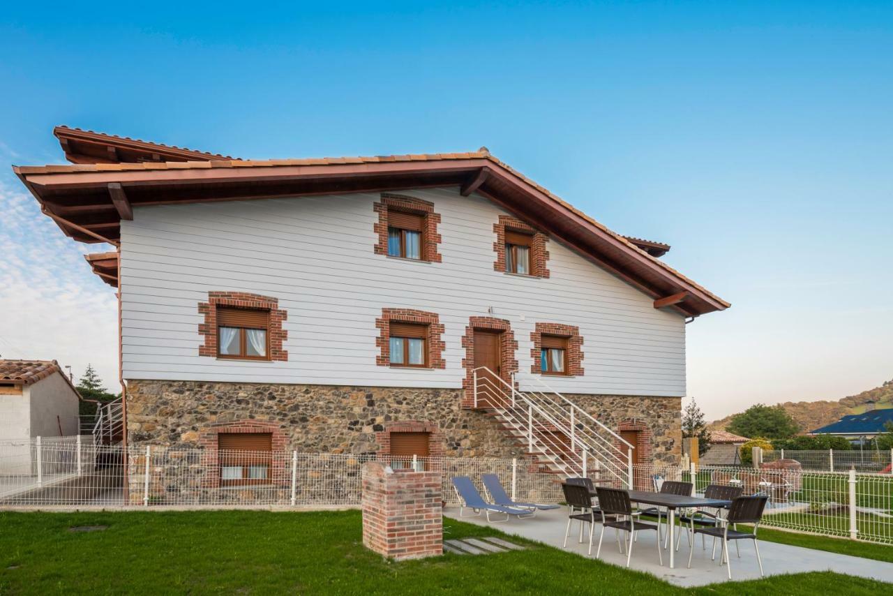 Apartamentos Turisticos El Ponton Arnuero Ngoại thất bức ảnh